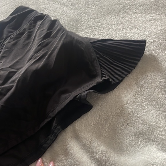 Lululemon athletica skirt - Picture 2 of 5